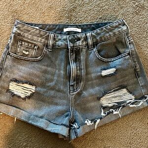 PacSun distressed Mom shorts size 28